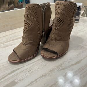 Vince Camuto Open Toe Bootie size 8